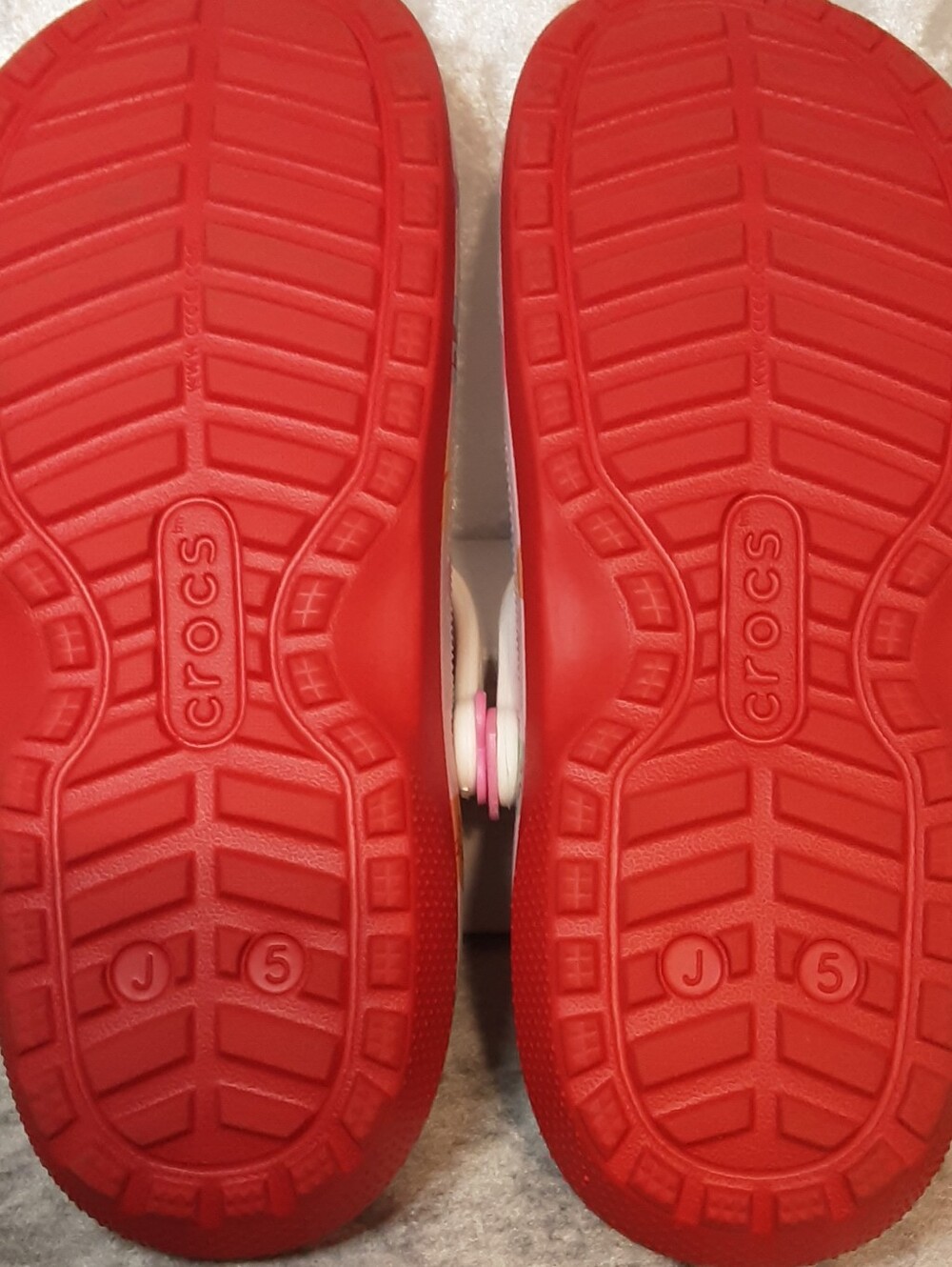 CROCS Lined Sweethearts Colab Limited Edition - Picture 14 of 14